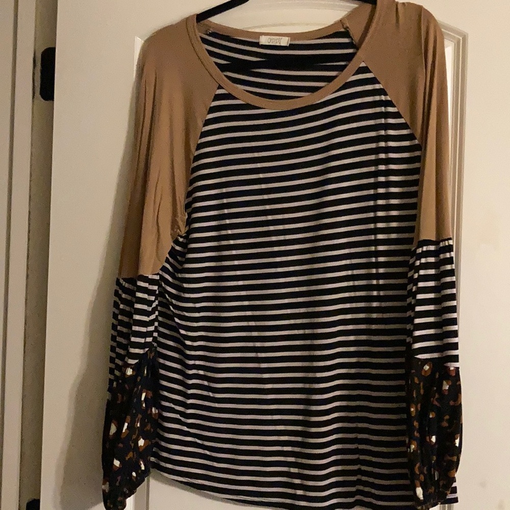 Long sleeve. Never worn